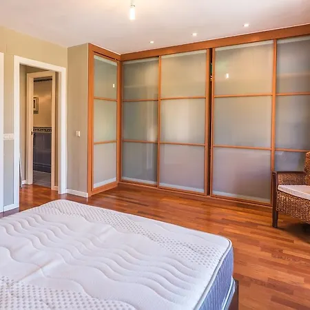 Near The With Magnificent Views Apartment